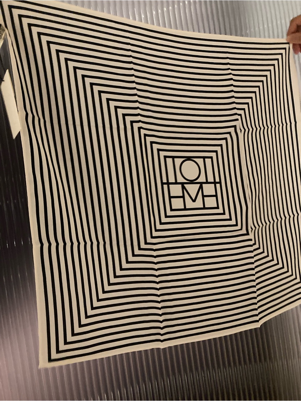 Toteme Black and White Geometric Logo Silk Scarf - Picture 2 of 6